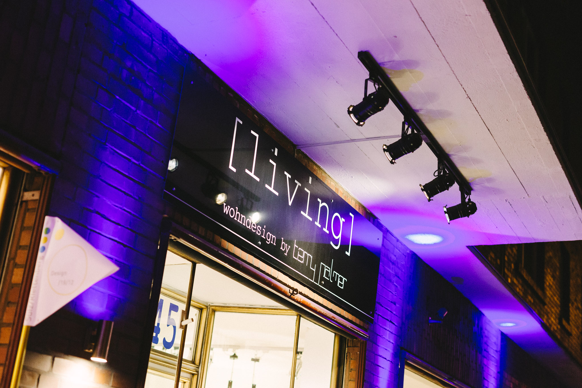 [living] wohndesign by Terry Palmer